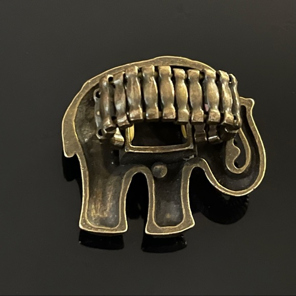 ✨Traditional Vintage Elephant Ring with Rhinestones Details - Picture 2 of 4